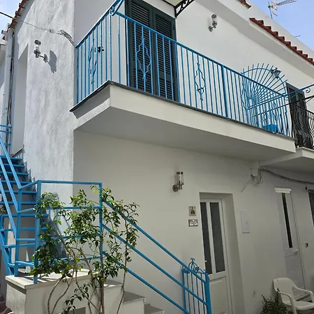 La Casa Di Giuliana Primo Piano Con Balcone Villa Ischia Exterior photo