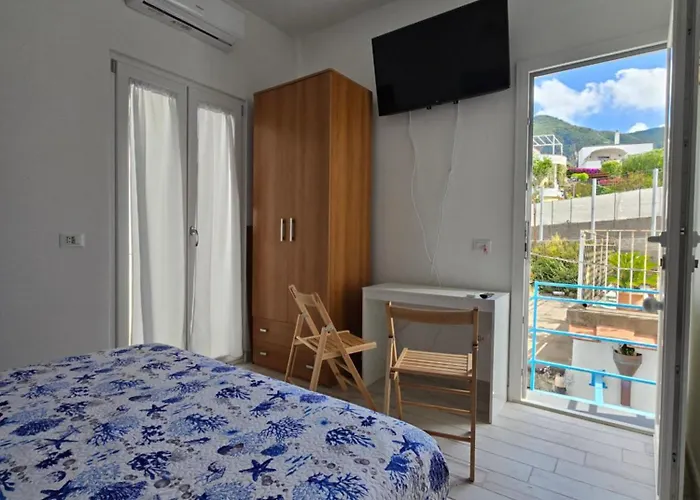 La Casa Di Giuliana Primo Piano Con Balcone