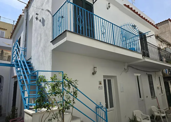 La Casa Di Giuliana Primo Piano Con Balcone