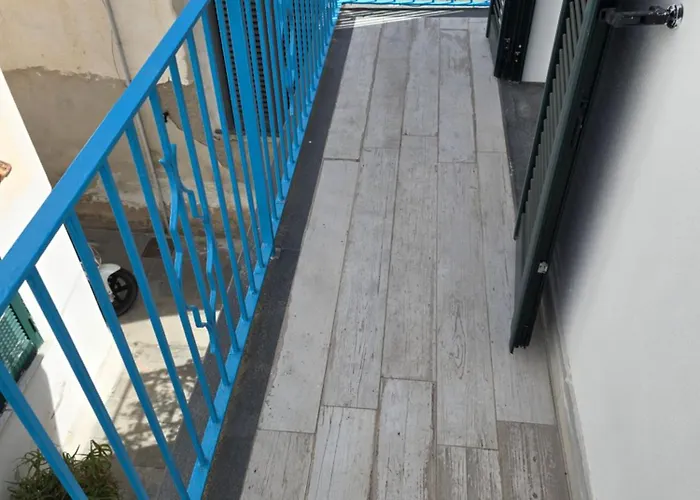 La Casa Di Giuliana Primo Piano Con Balcone